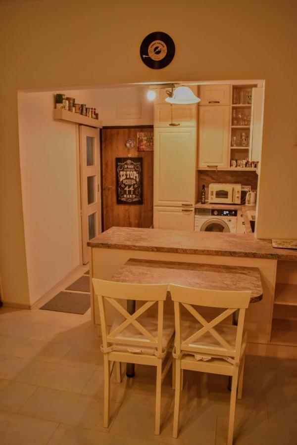 Old Town 1bdr, A/c Apartment *
